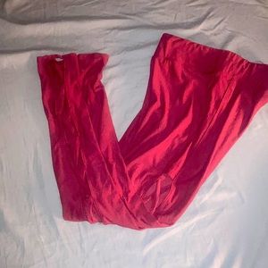 Leggings with cross cross up the side